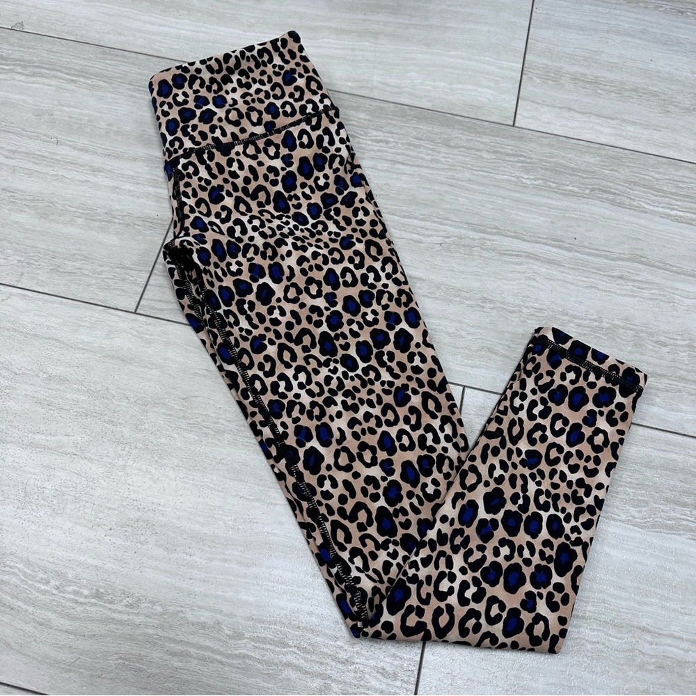Cheetah print VS leggings